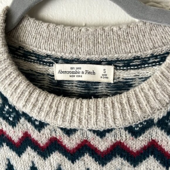 Cream-colored and blue-spliced round-neck sweater - Picture 2 of 5